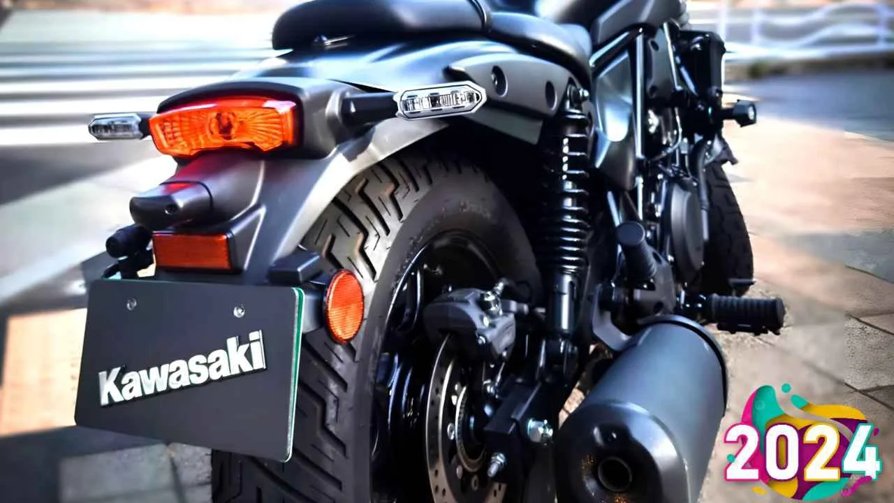 Kawasaki Ninja 300: Stylish Sportbike With 30 kmpl Mileage & City Comfort, Check Price & Features